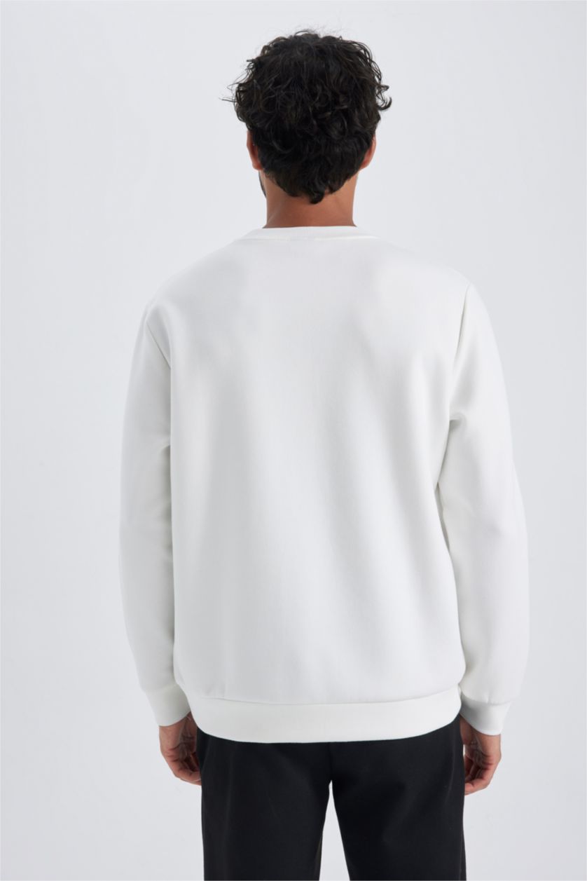 MAN White Modern Fit Crew Neck Zipper Pocket Sweatshirt