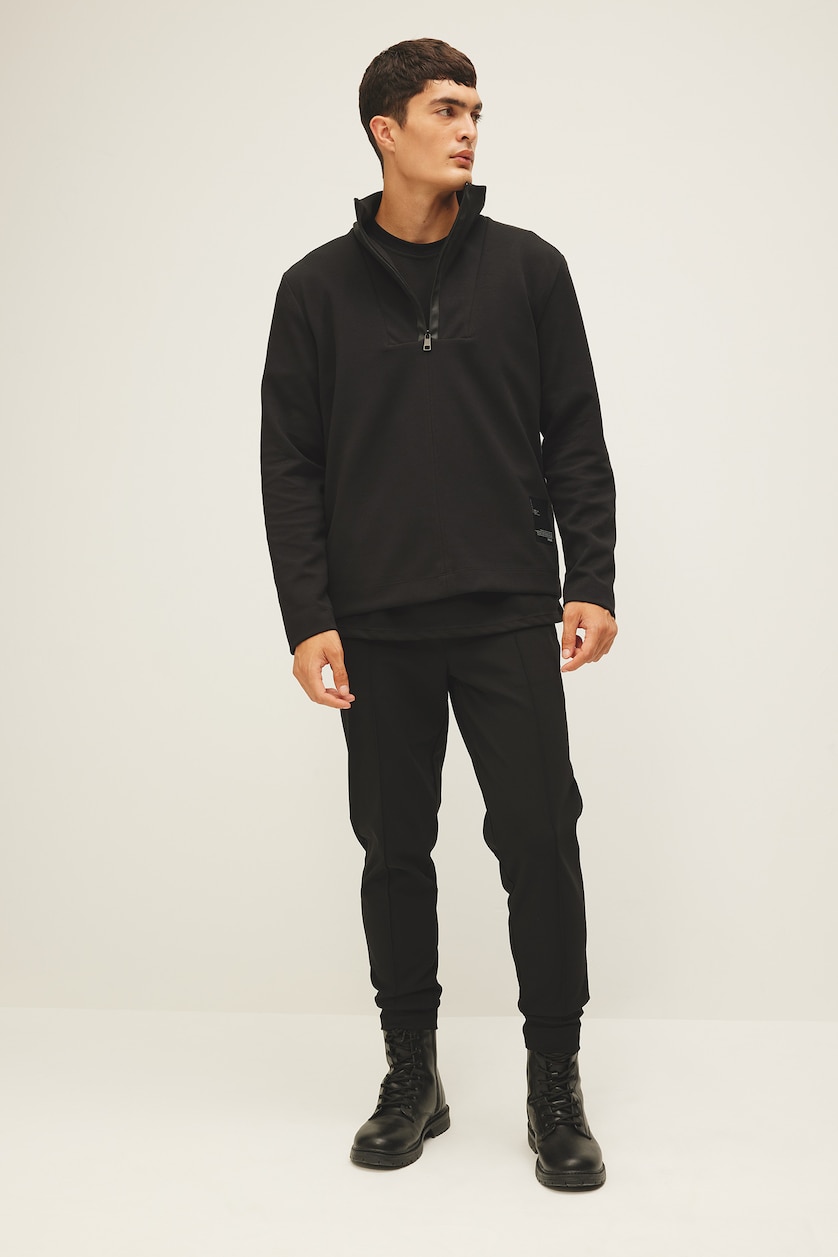 Man Black Modern Fit Sweatshirt