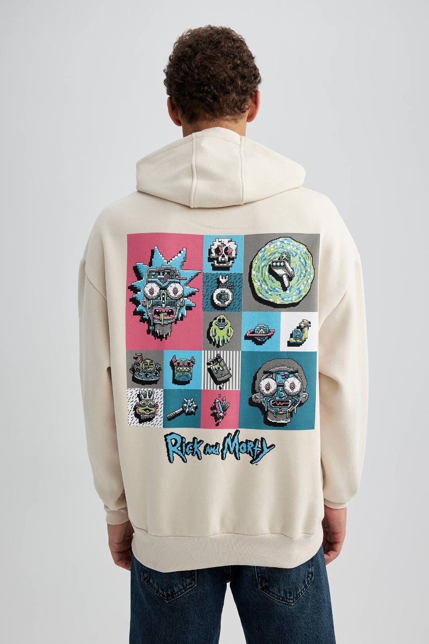 MAN Sand Oversize Fit Rick and Morty Licensed Printed Long Sleeve Sweatshirt