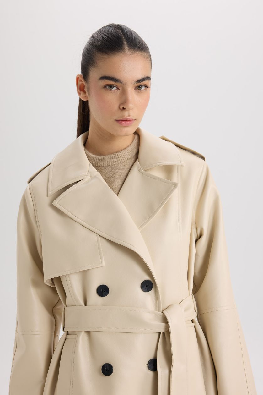 Kadın Kum Su İtici Suni Deri Trençkot Kruvaze Yaka Düğmeli Kemerli Cepli