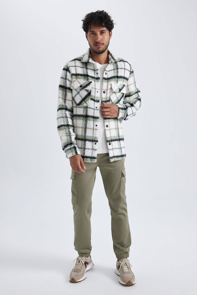 رجال اوف وايت جاكيت قميص كاروهات بقصة عادية بياخة بولو