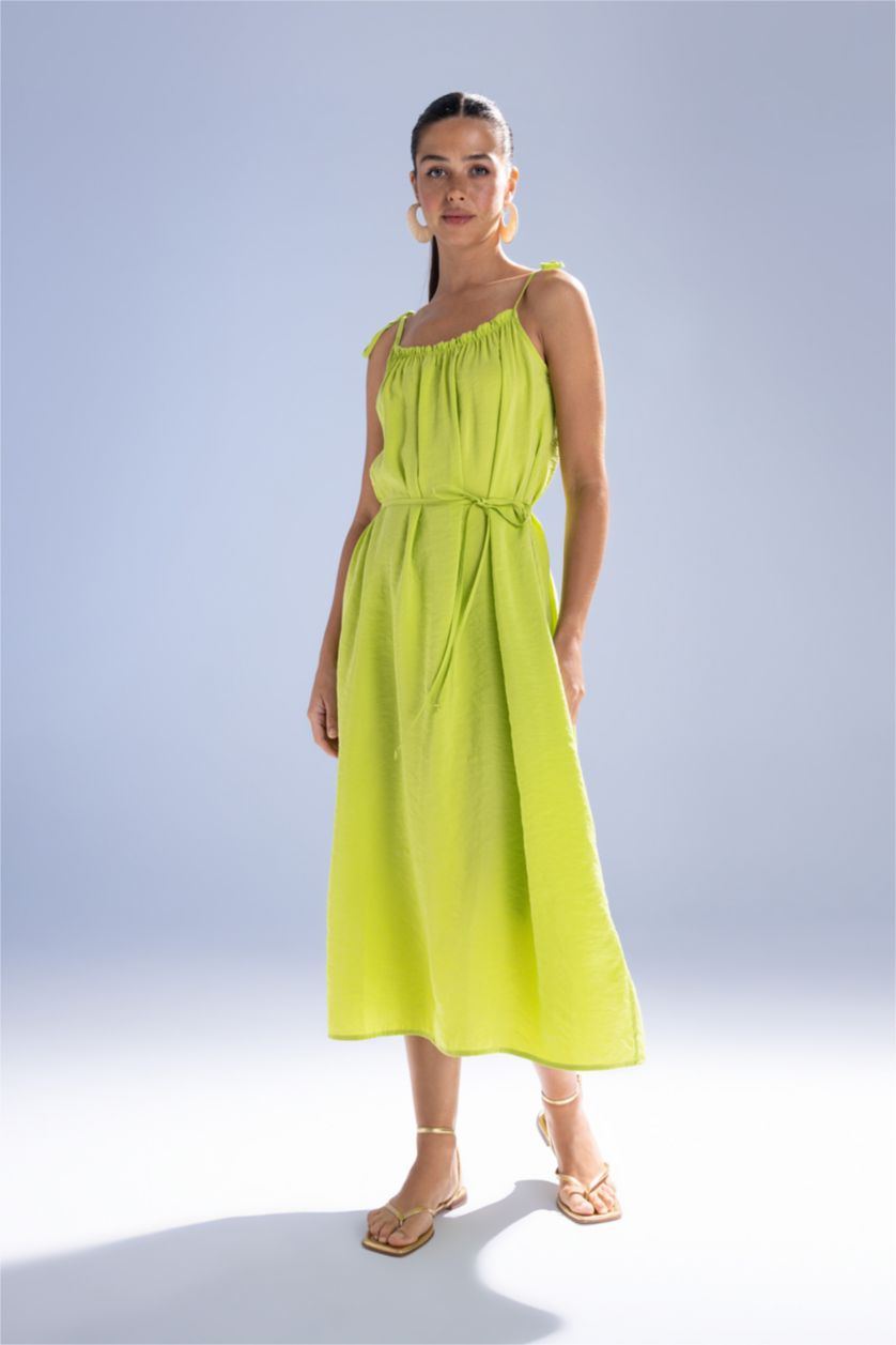 Kadın Yeşil A Kesim Kare Yaka Modal Askılı Midi Elbise