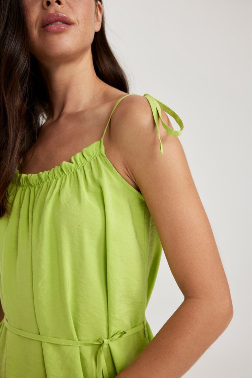 Kadın Yeşil A Kesim Kare Yaka Modal Askılı Midi Elbise