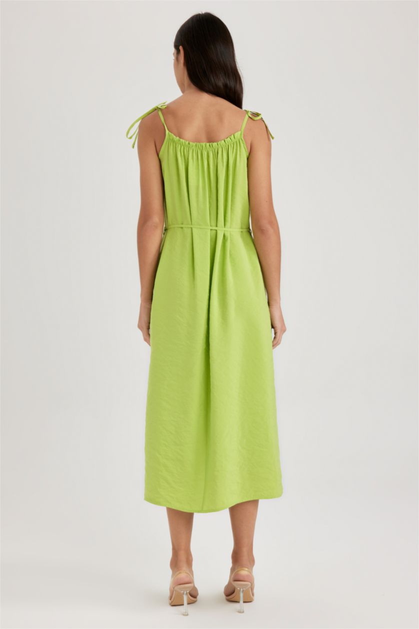 Kadın Yeşil A Kesim Kare Yaka Modal Askılı Midi Elbise