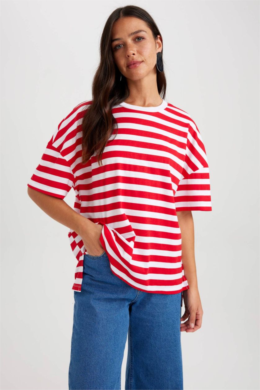 نساء أحمر Regular Fit Short Sleeve T-Shirt