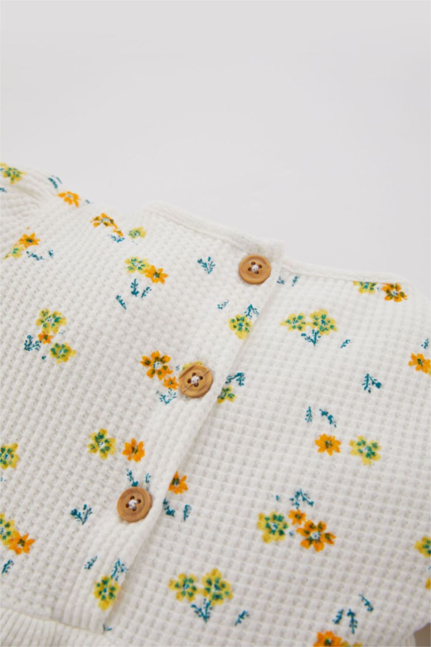 طفلة صغيرة بيج فاتح فستان بناتي فلورال بقصة عادية