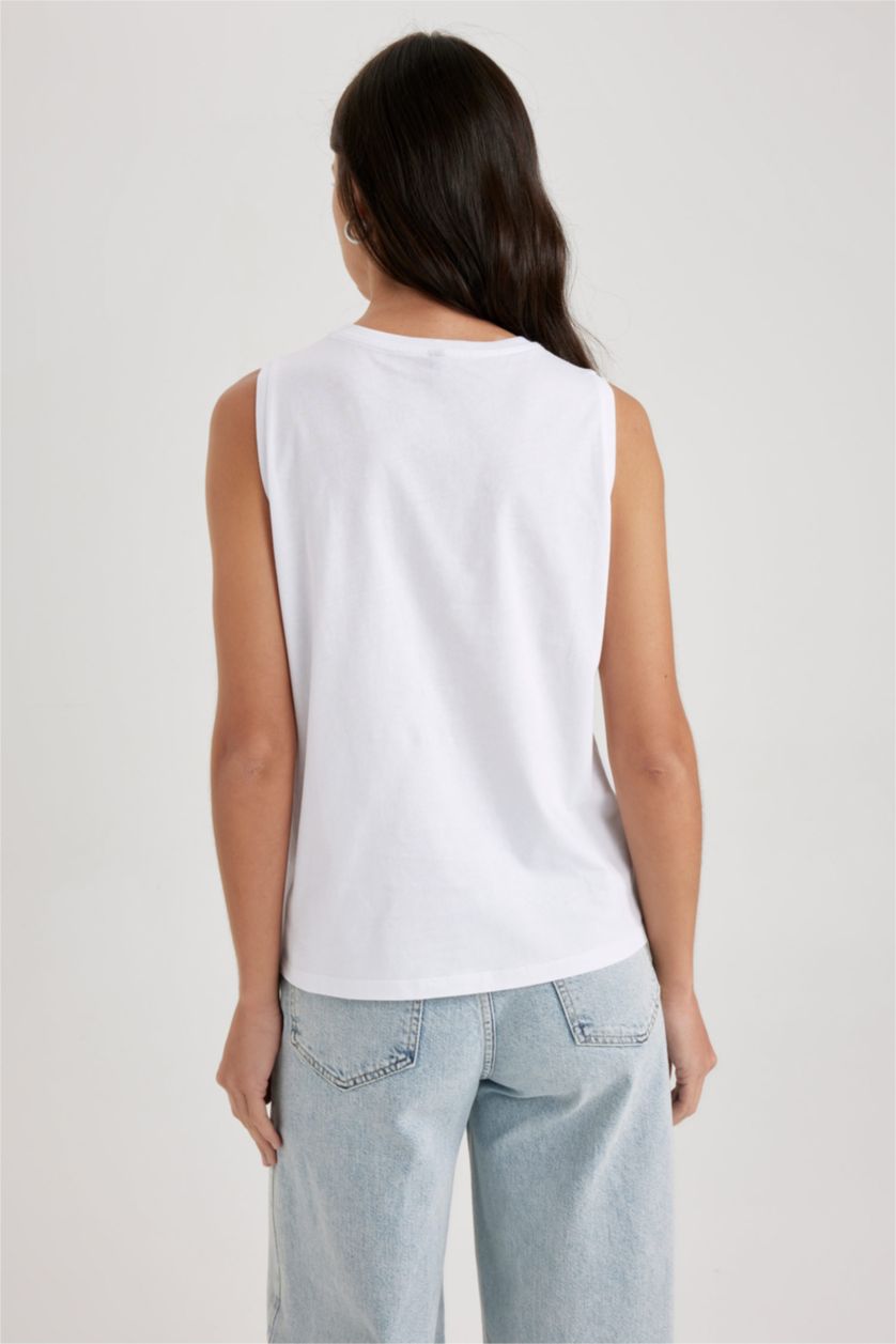 WOMAN White تانك توب قصة عادية