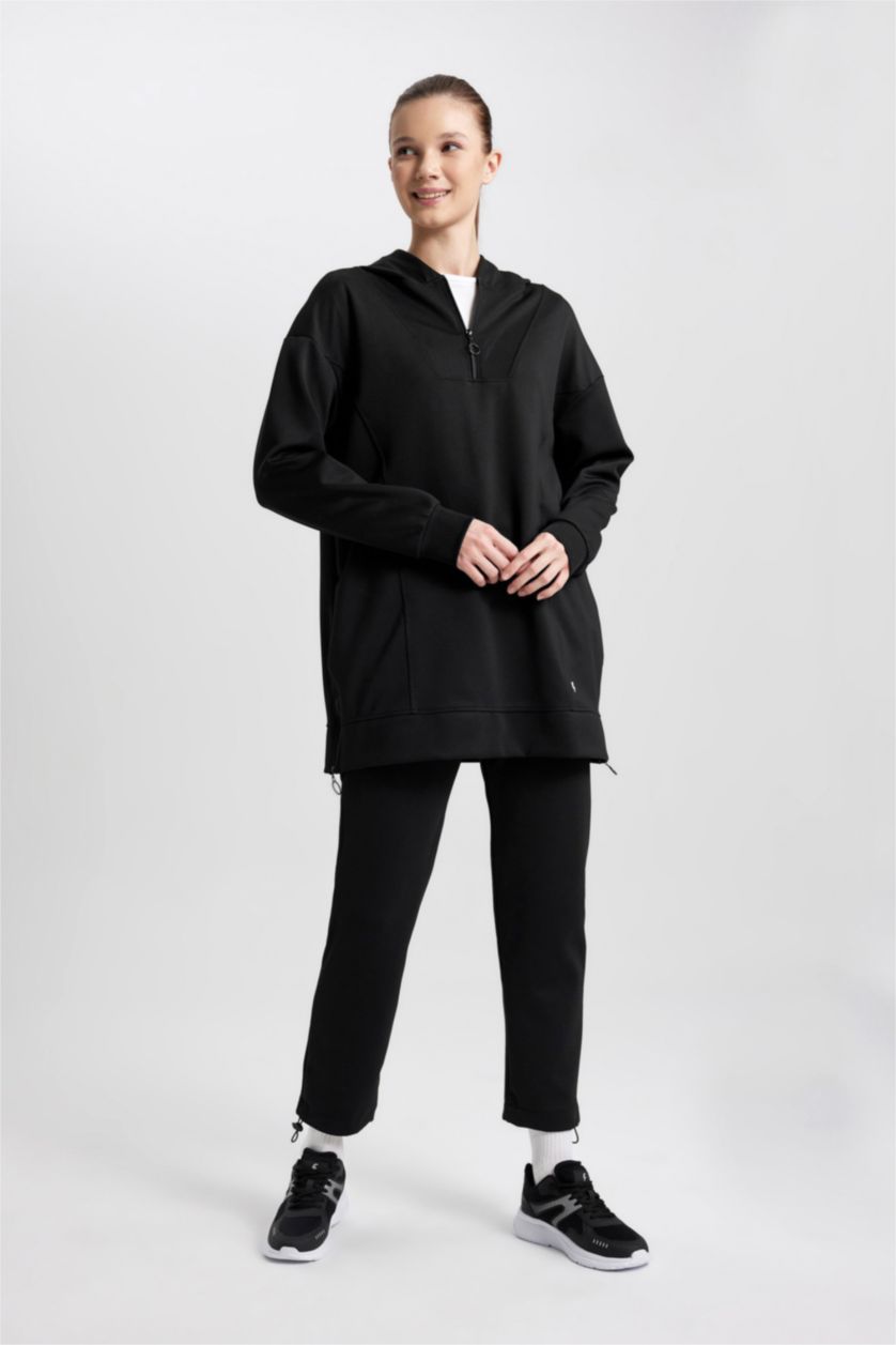 حريمي أسود سويت شيرت رياضي بطبعة شعار قصة طويلة