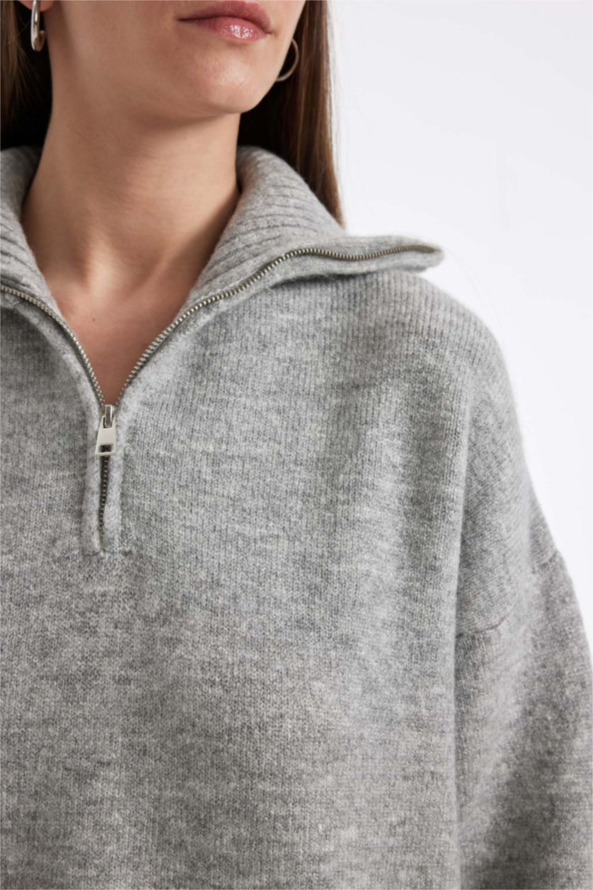 Kadın Gri Oversize Geniş Kalıp Yarım Fermuarlı Dik Yaka Triko Kazak