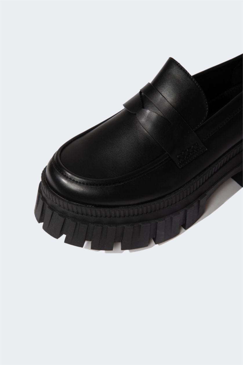 Women Black Woman Faux Leather Thick Sole Classic Shoes