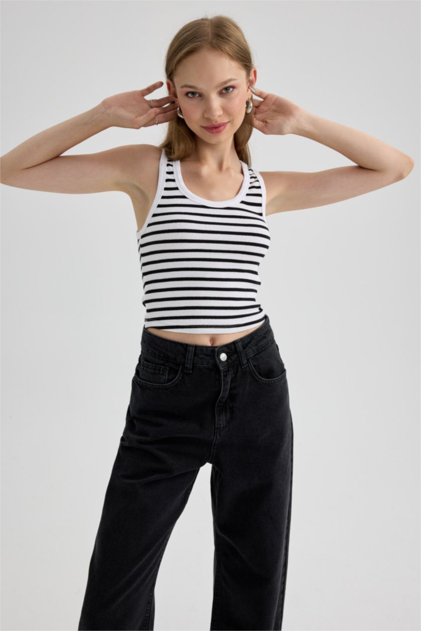 حريمي أسود تانك توب مضلع بياقة U