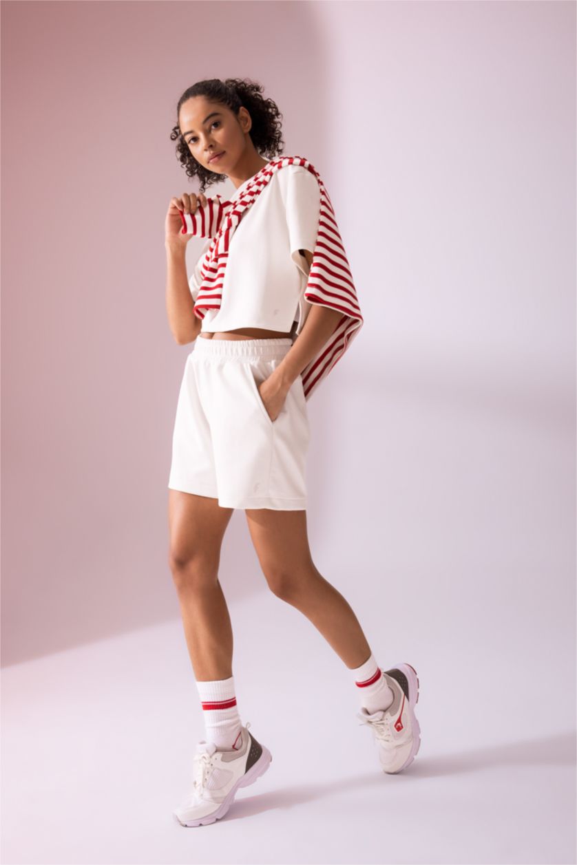 Kadın Ekru Standart Fıt Şort