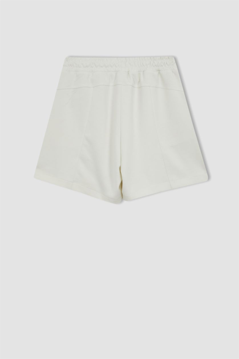 Kadın Ekru Standart Fıt Şort