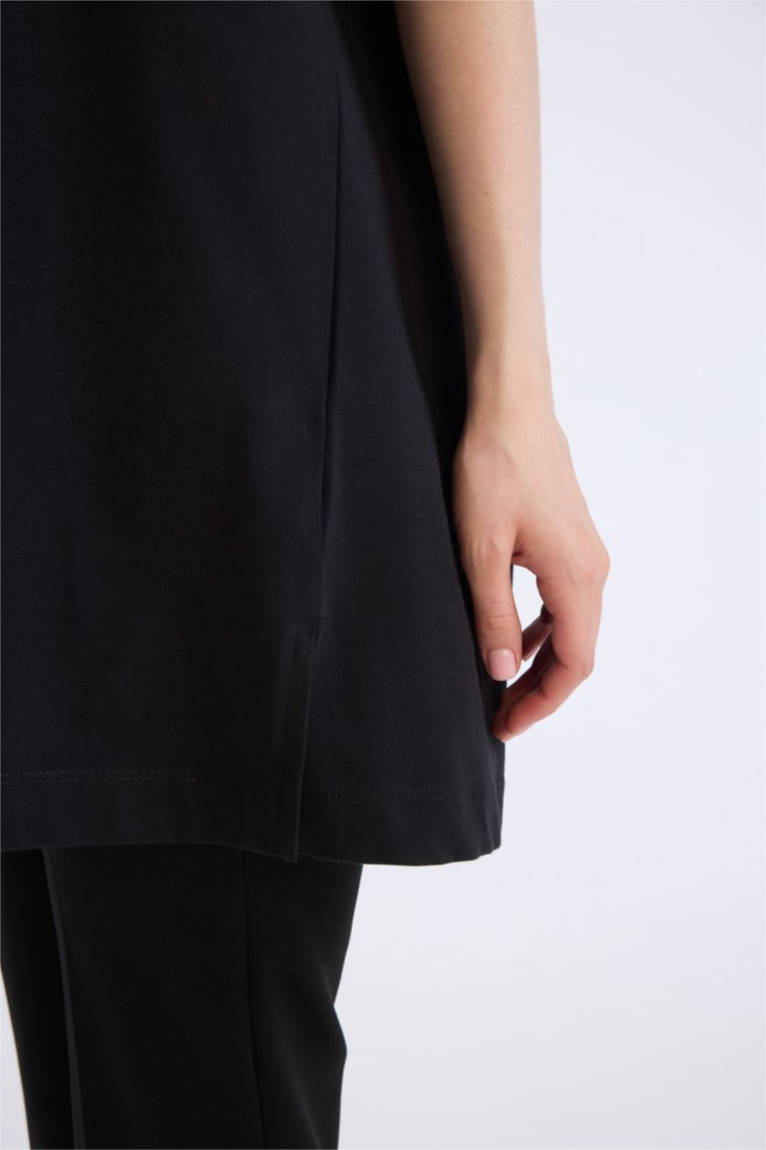 Kadın Siyah Regular Fit Bisiklet Yaka Basic Düz Kısa Kollu Tesettür Tunik Tişört