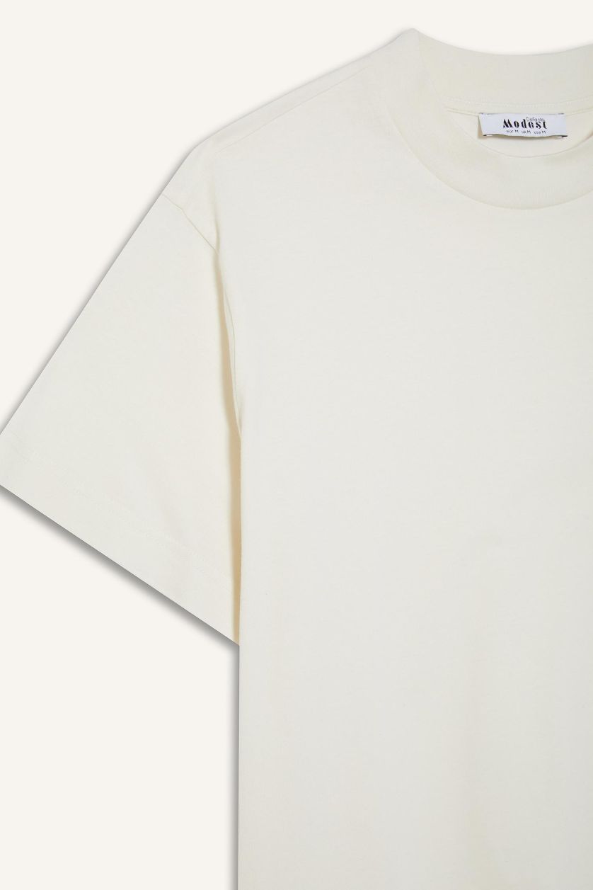 Woman Ecru Regular Fit Crew Neck Short Sleeve Tunic