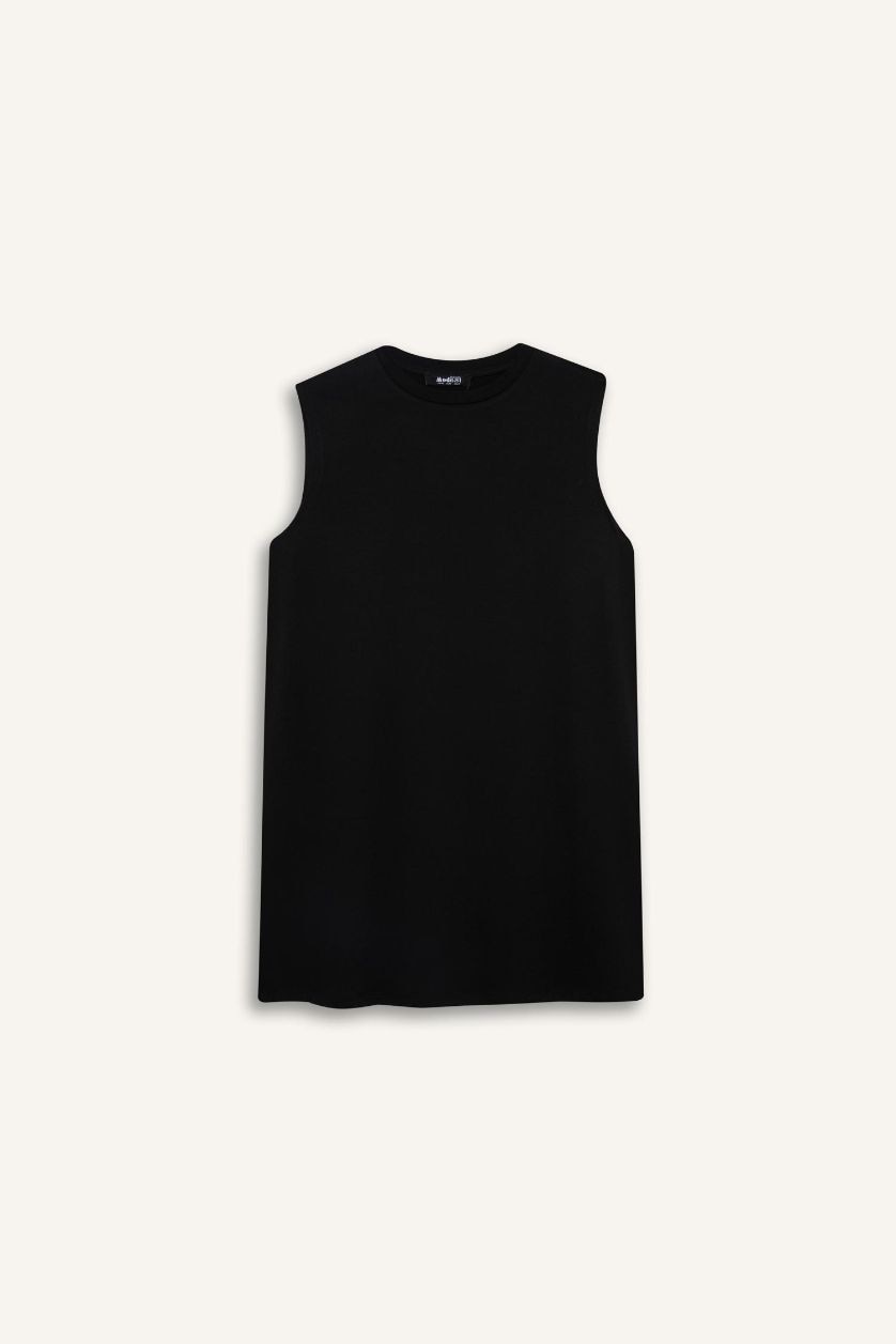 Kadın Siyah Regular Fit Bisiklet Yaka Basic Düz Kolsuz Tesettür Tişört Tunik