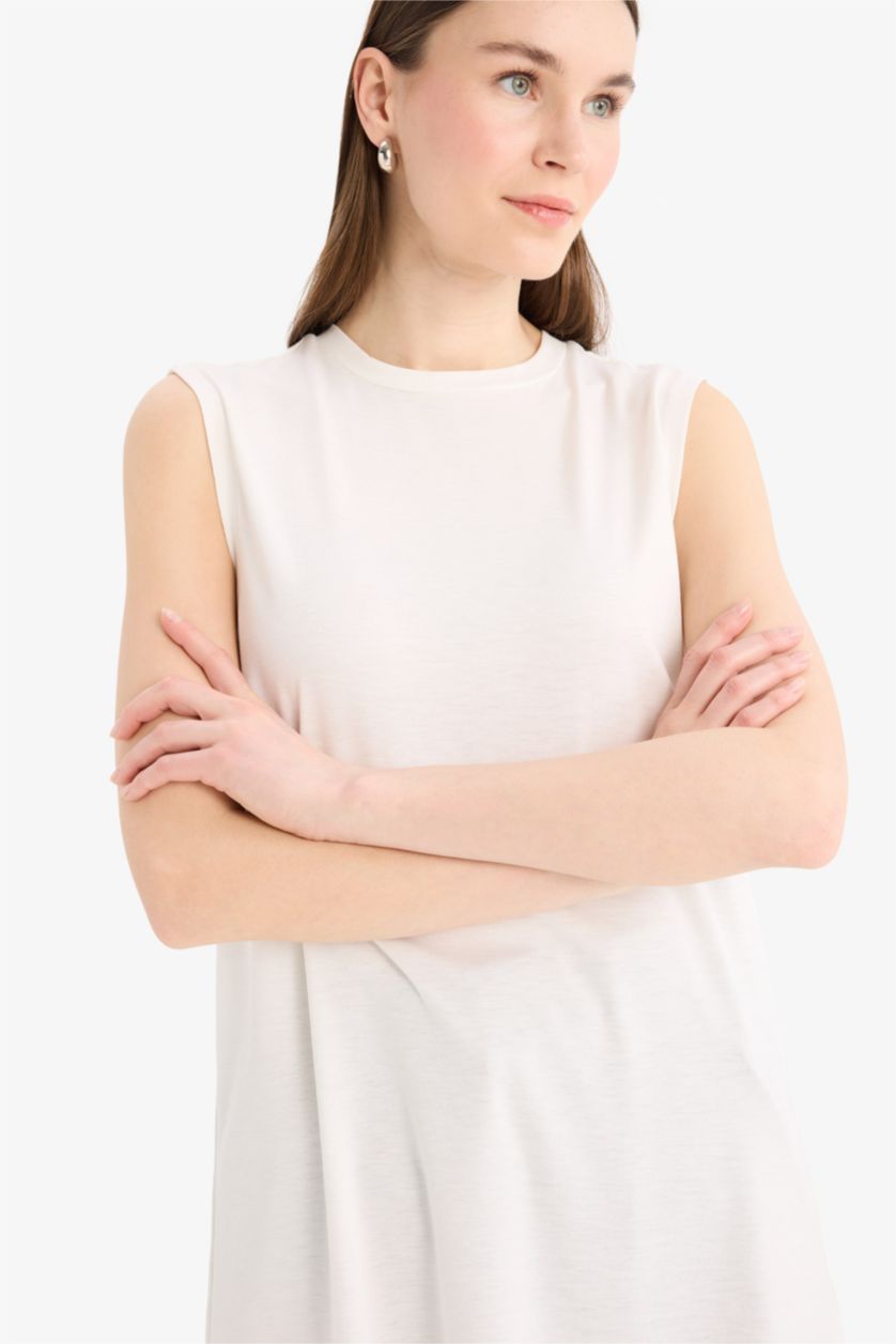 Kadın Ekru Regular Fit Bisiklet Yaka Basic Düz Kolsuz Tesettür Tişört Tunik