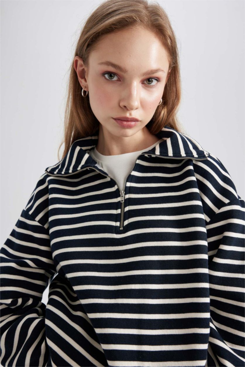 حريمي كحلي سويت شيرت مخطط قصة عادية بياقة نص سوسته