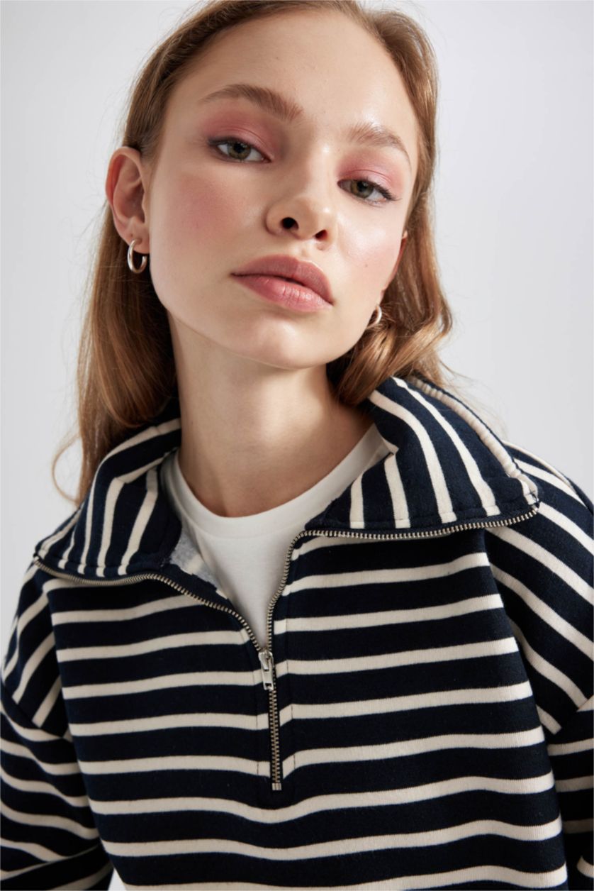 حريمي كحلي سويت شيرت مخطط قصة عادية بياقة نص سوسته