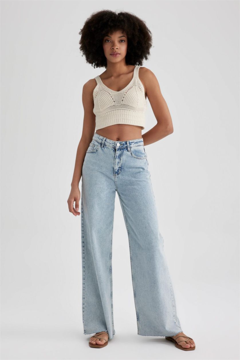 نساء بيج فاتح فانيلة سليم فيت بياخة V بدون ردن