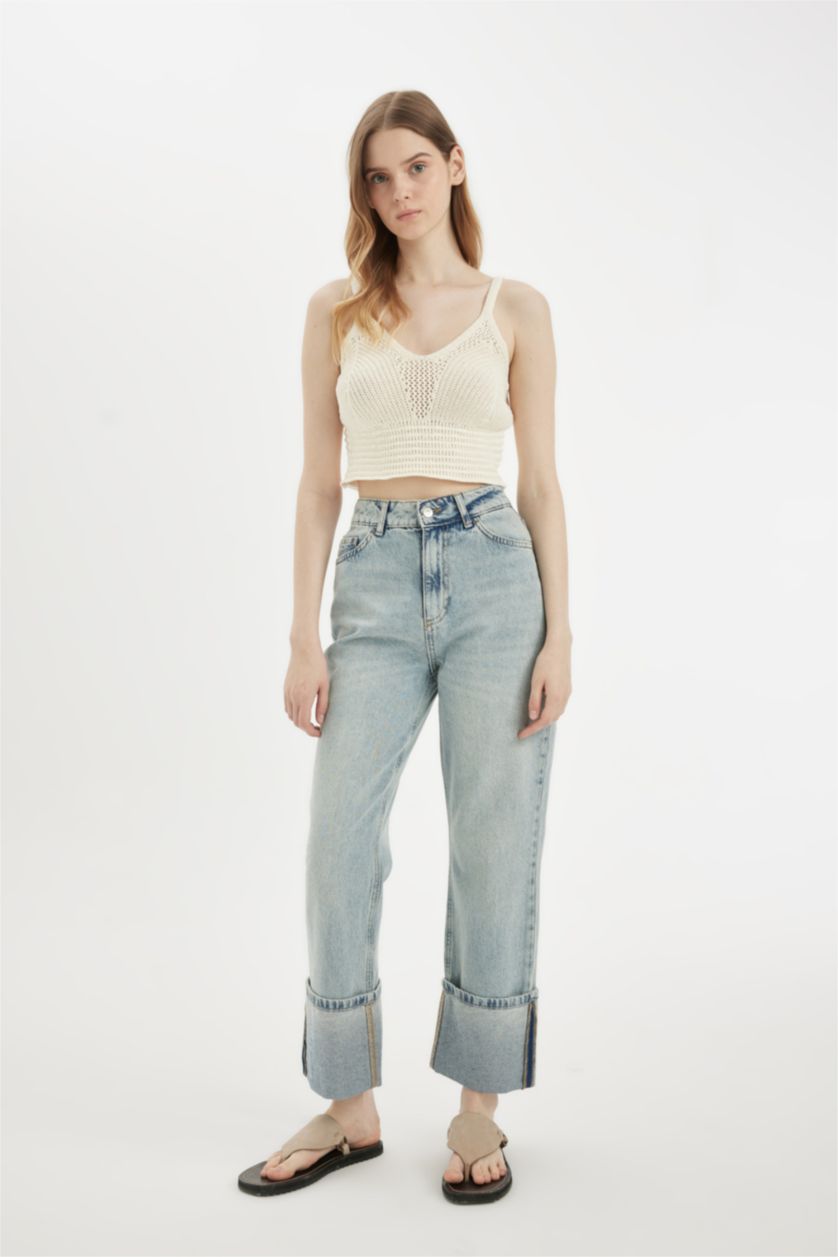 Kadın Ekru Slim Fit Dar Kesim V Yaka Askılı Örgü Kroşe Atlet