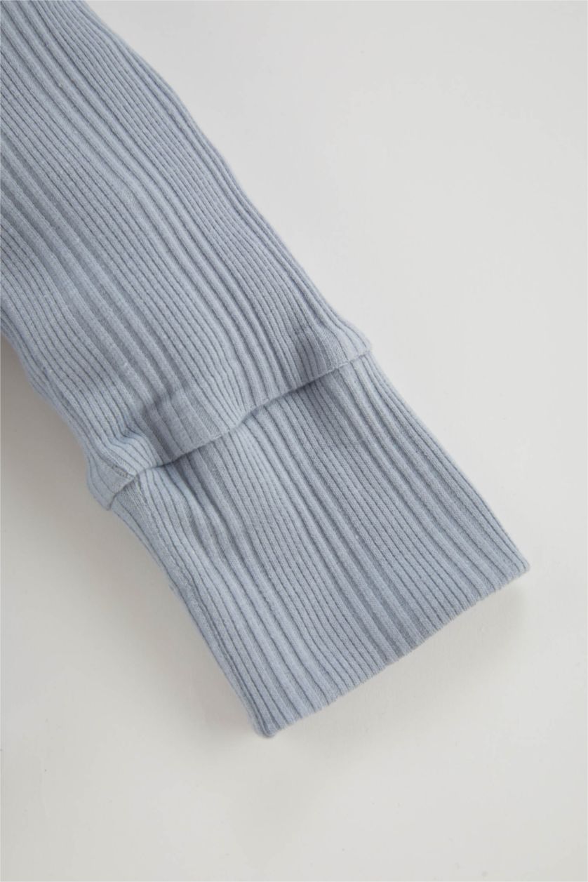 طفلة صغيرة بيج فاتح سالوبيت بيبي اولادي مضلع - قطعتين