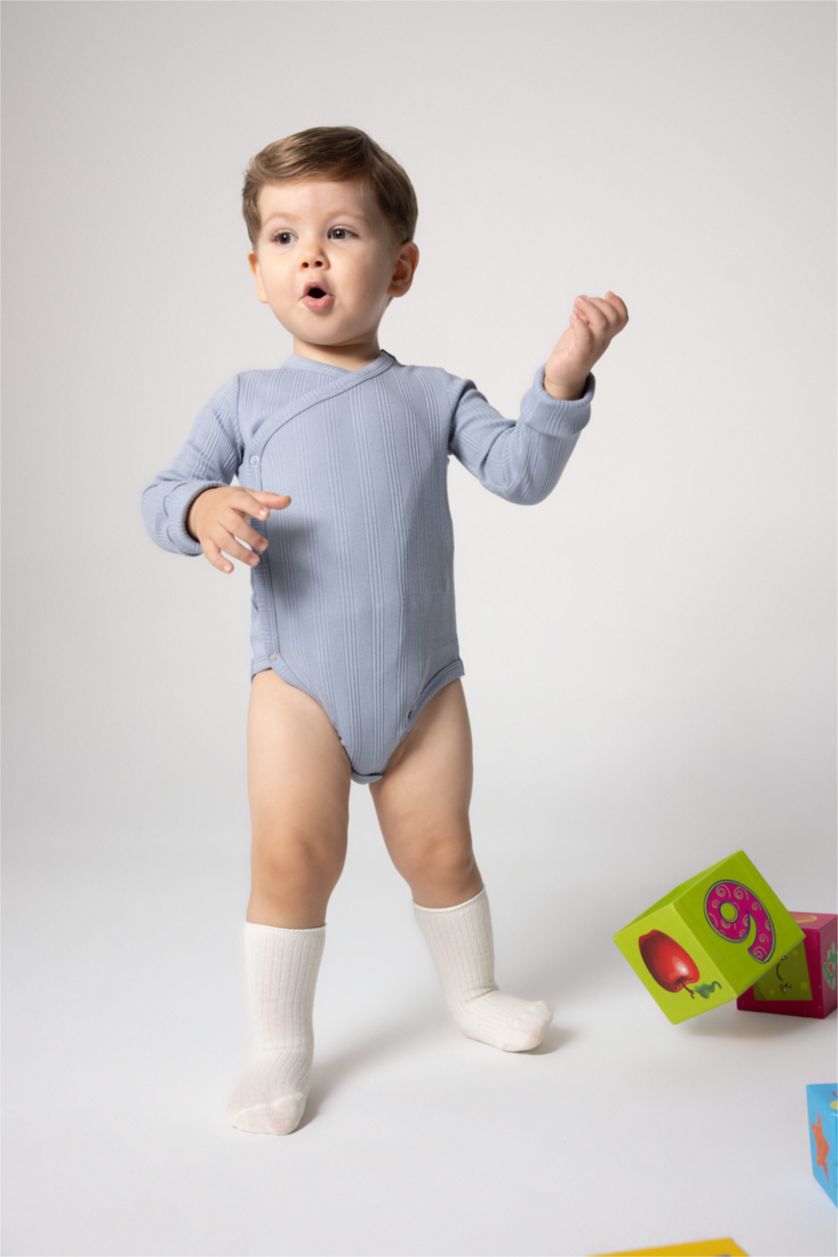 طفلة صغيرة بيج فاتح سالوبيت بيبي اولادي مضلع - قطعتين