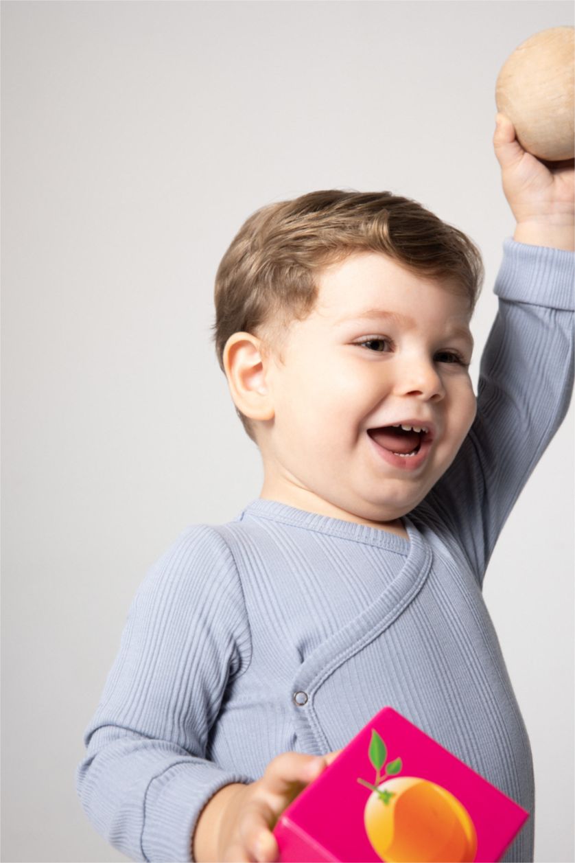 طفلة صغيرة بيج فاتح سالوبيت بيبي اولادي مضلع - قطعتين