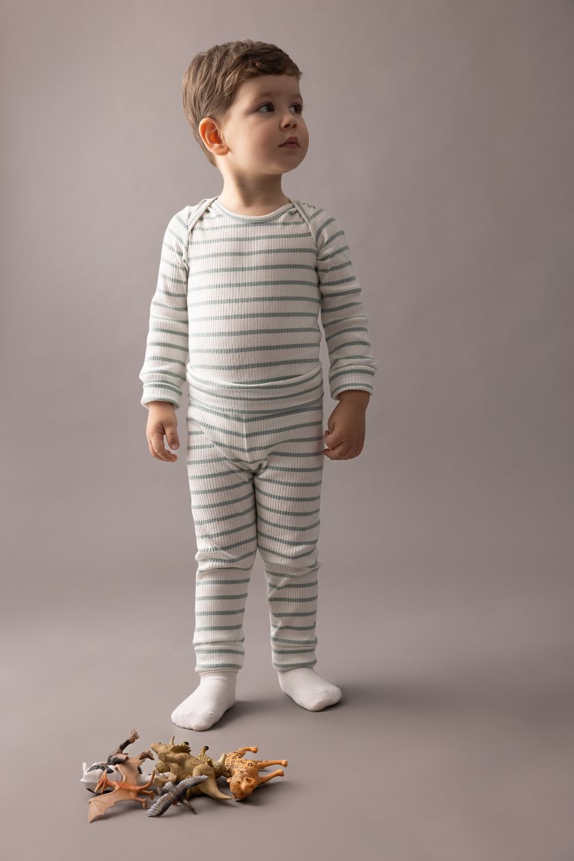 طفل صغير نعناع بنطرون مخطط مضلع ولادي قصة عادية - قطعتين