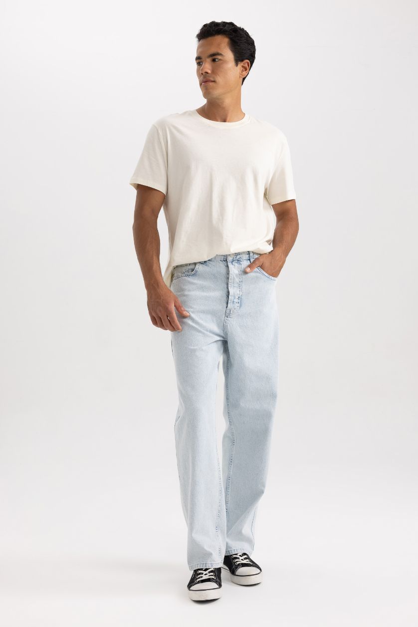 MAN Ice Blue Baggy Jeans