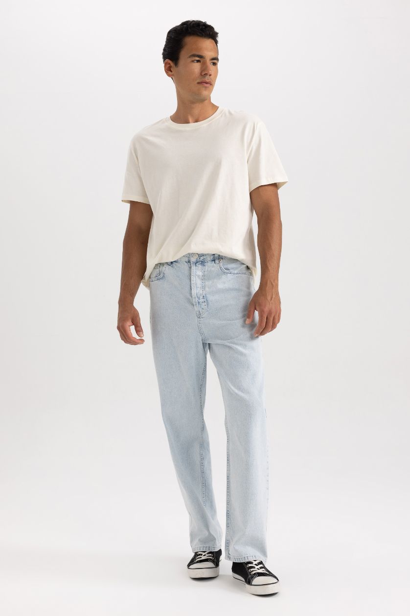 MAN Ice Blue Baggy Jeans