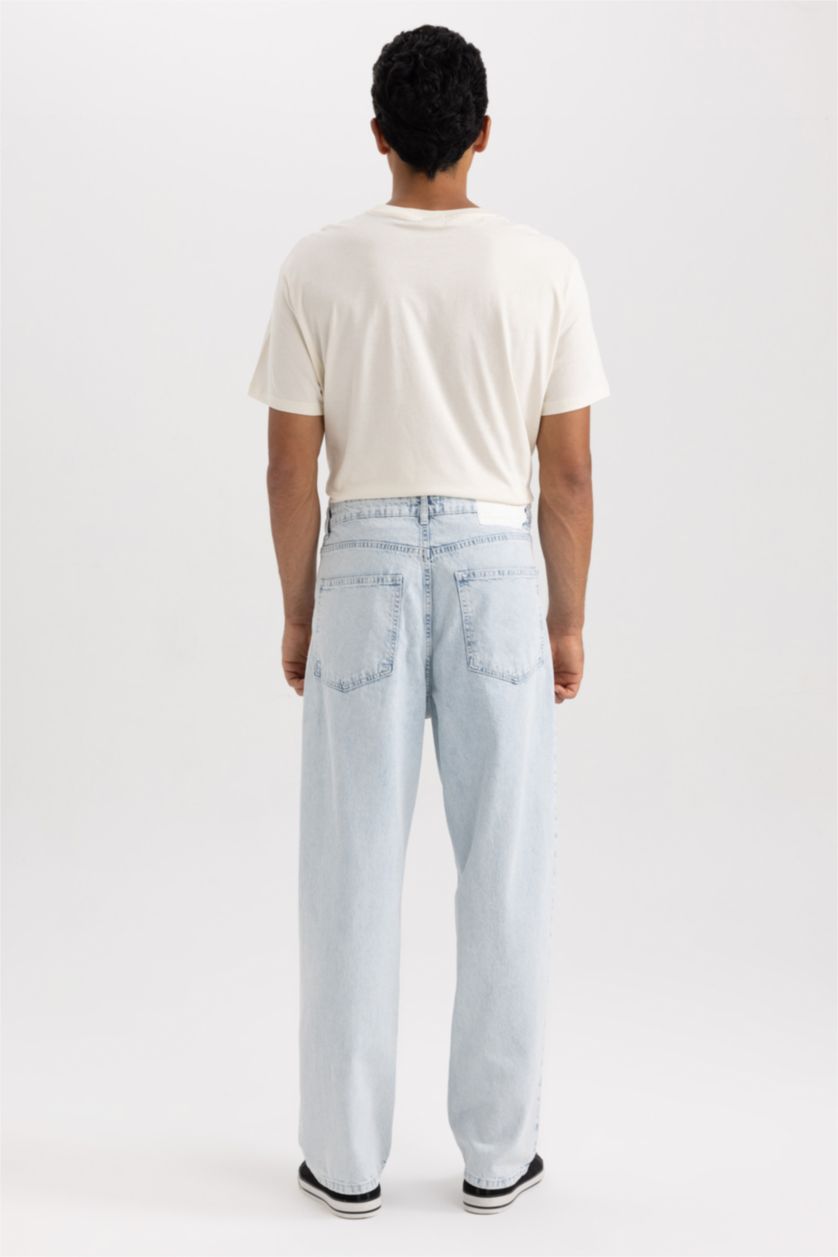 MAN Ice Blue Baggy Jeans