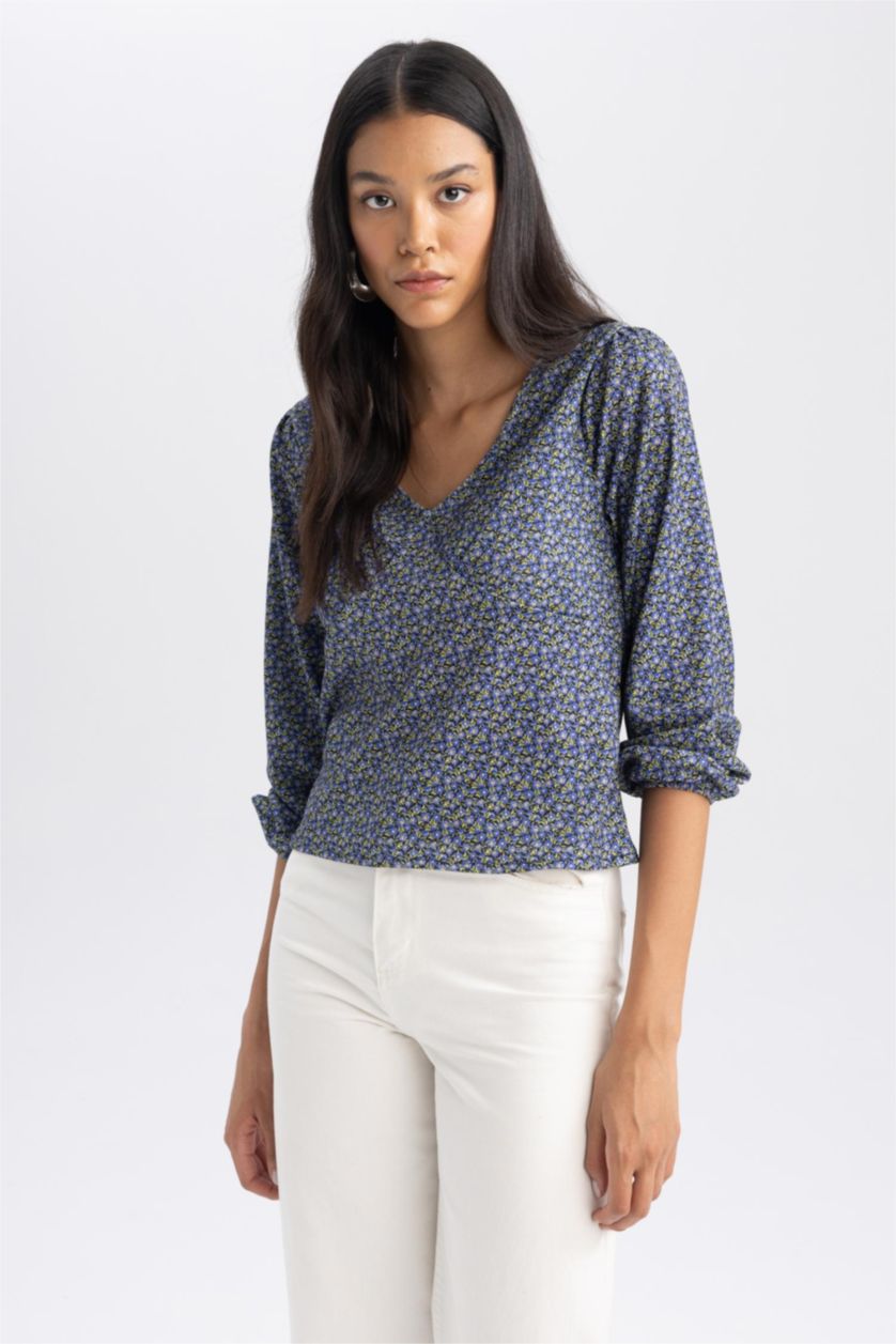 Kadın Mavi Fitted V Yaka Desenli Uzun Kollu Bluz