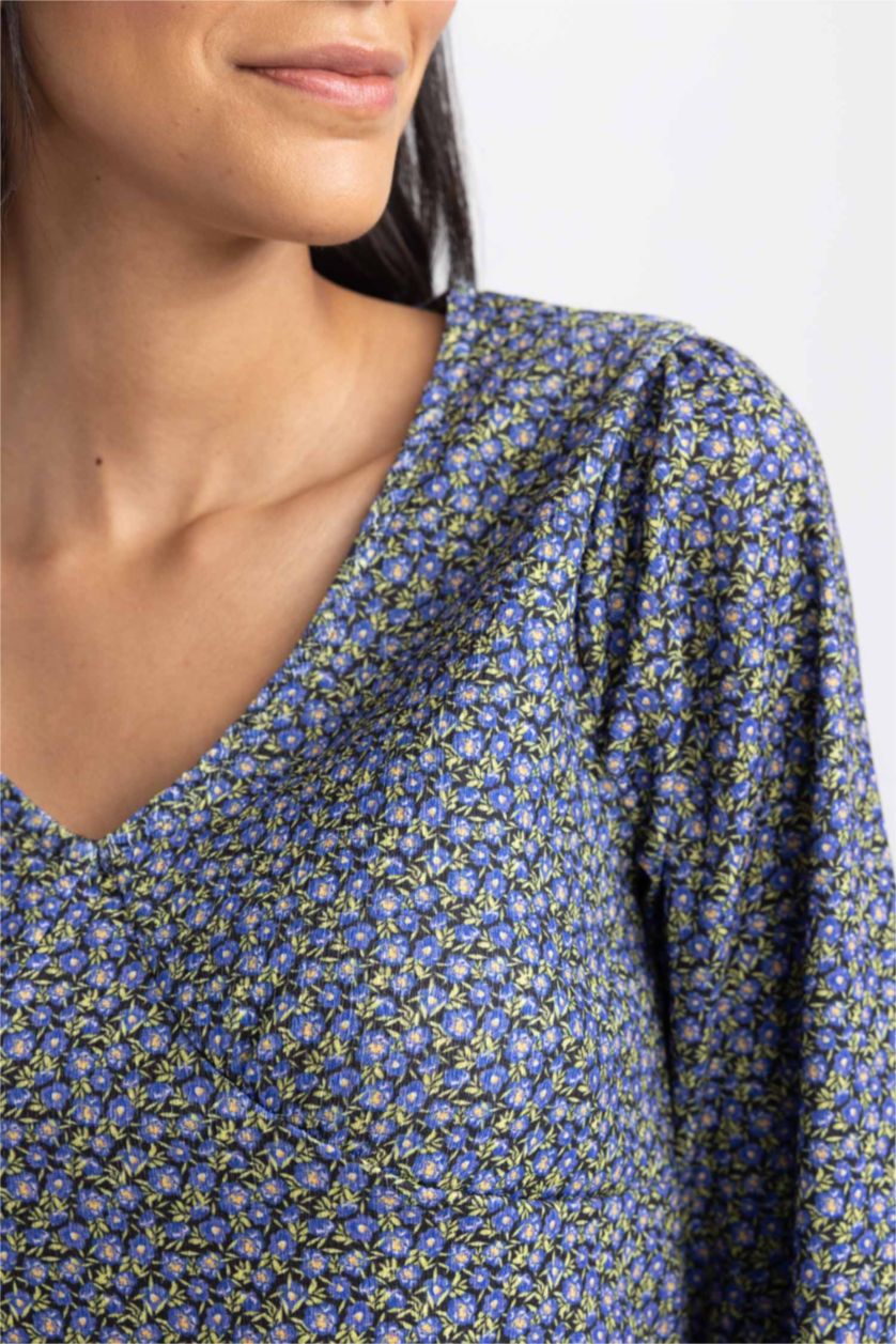 Kadın Mavi Fitted V Yaka Desenli Uzun Kollu Bluz