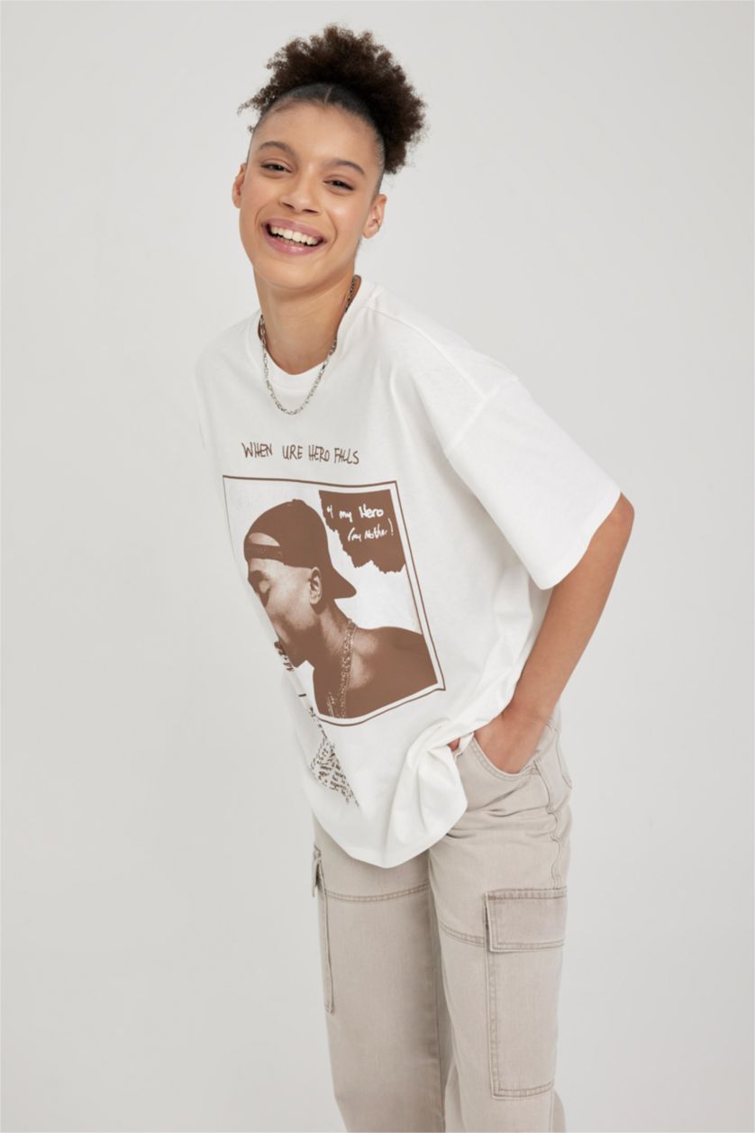 Kadın Kırık Beyaz Coool Tupac Oversize Fit Baskılı Kısa Kollu %100 Pamuk Tişört