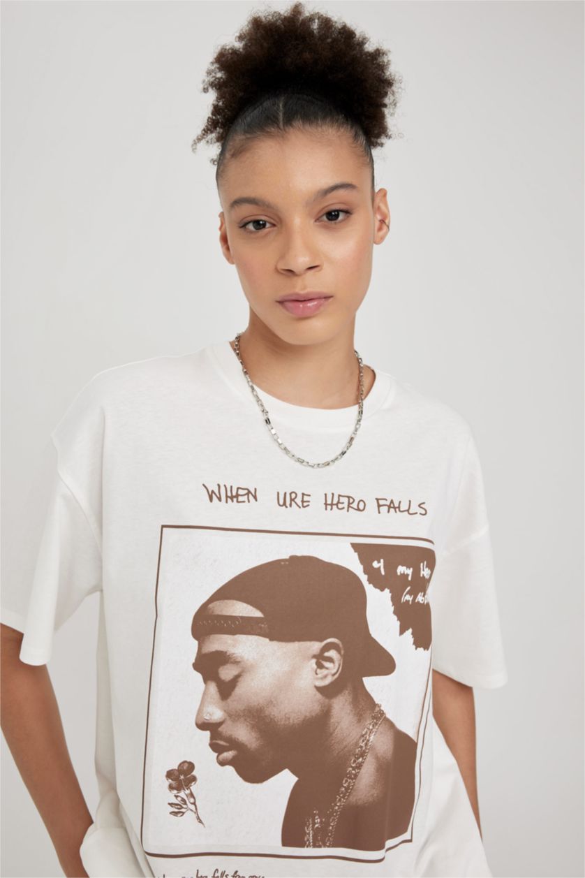 Kadın Kırık Beyaz Coool Tupac Oversize Fit Baskılı Kısa Kollu %100 Pamuk Tişört