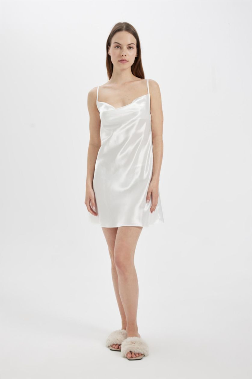 حريمي اوف وايت قميص نوم ستان قصة عادية برقبة مع طيات من Fall In Love