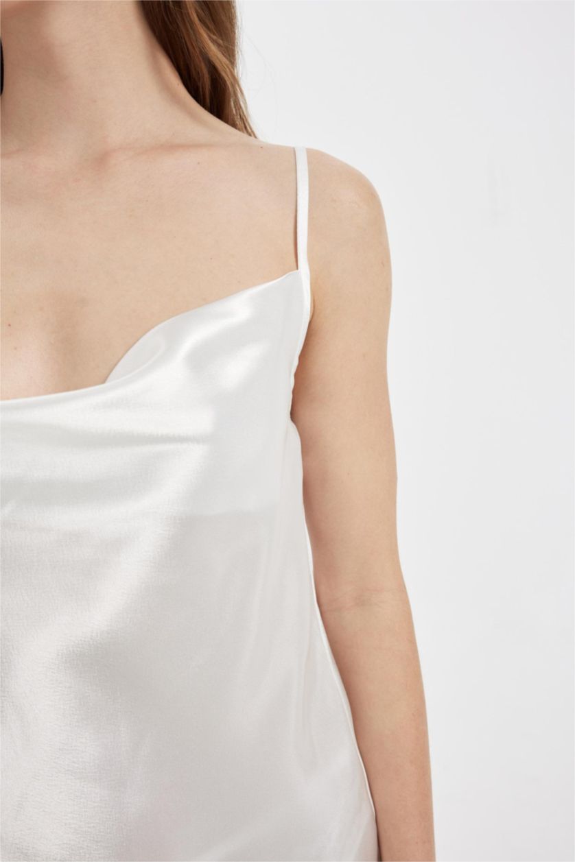 حريمي اوف وايت قميص نوم ستان قصة عادية برقبة مع طيات من Fall In Love