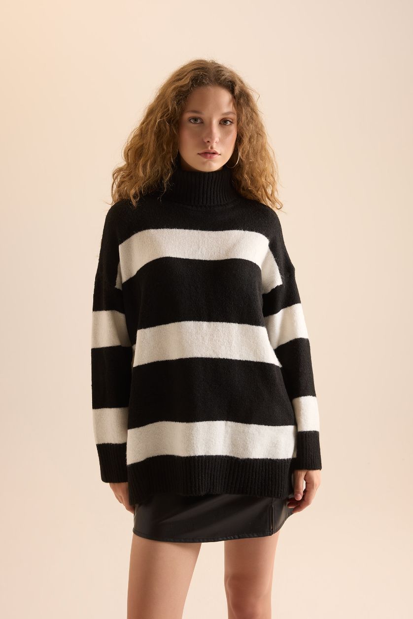 Kadın Siyah Relax Fıt Tunik