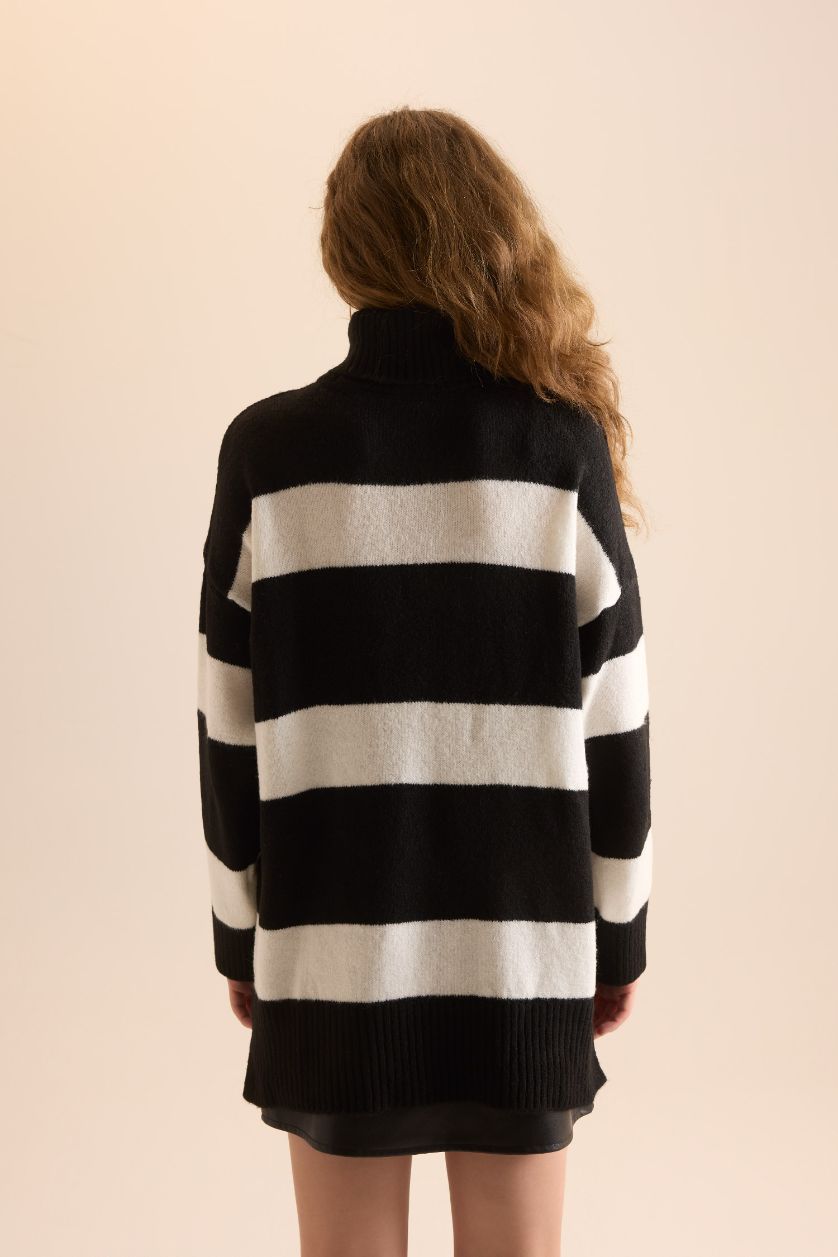 Kadın Siyah Relax Fıt Tunik