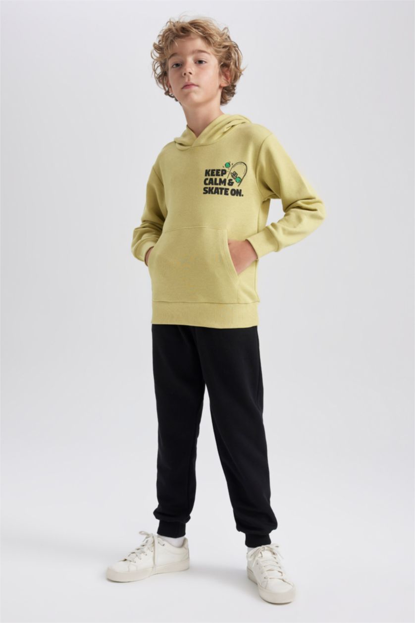 أولاد زيتوني سويت شيرت ولادي قصة عادية بكابيشون بجيب