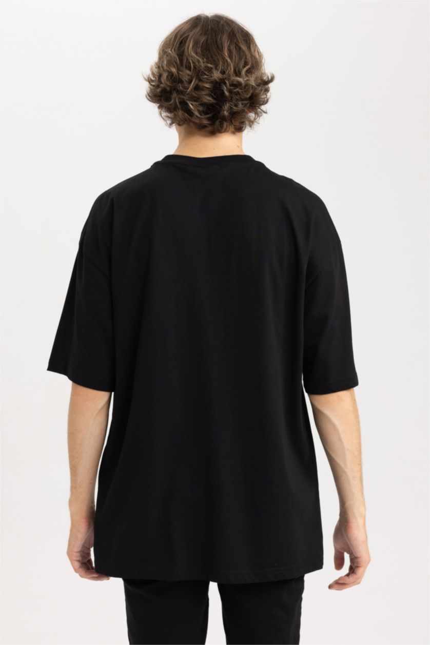 رجال أسود تي شيرت مطبوع اوفر سايز بياقة مستديرة من توباك