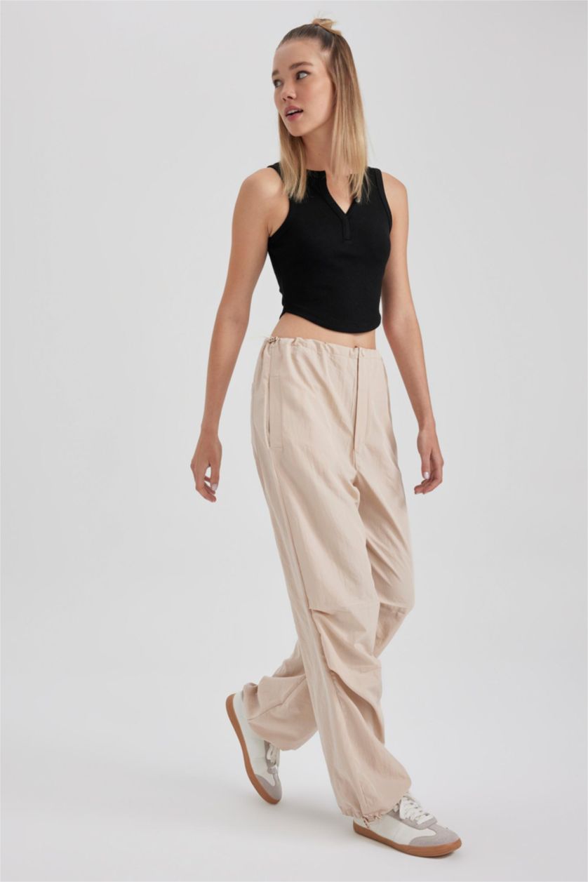 نساء بيج Parachute Trousers