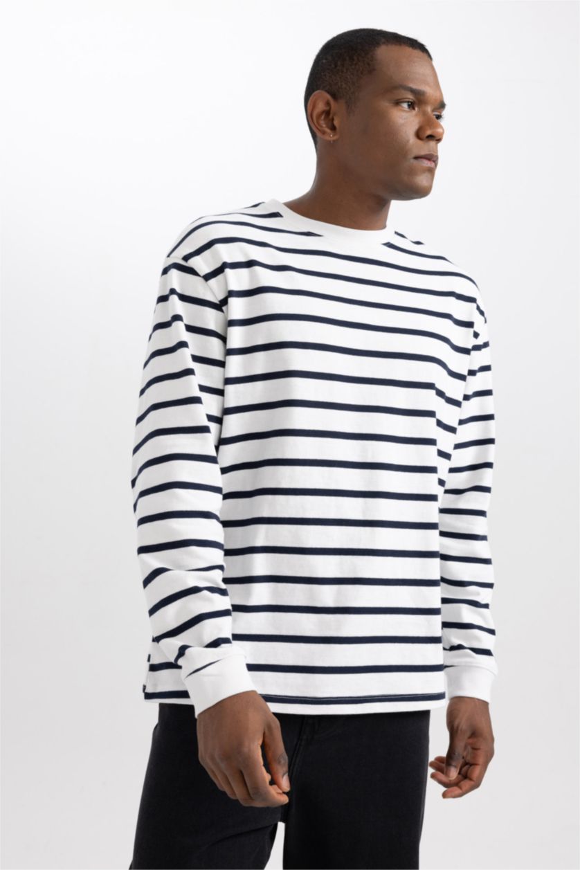 رجال بيج فاتح سويت شيرت مخطط قصة مريحة بياقة مستديرة