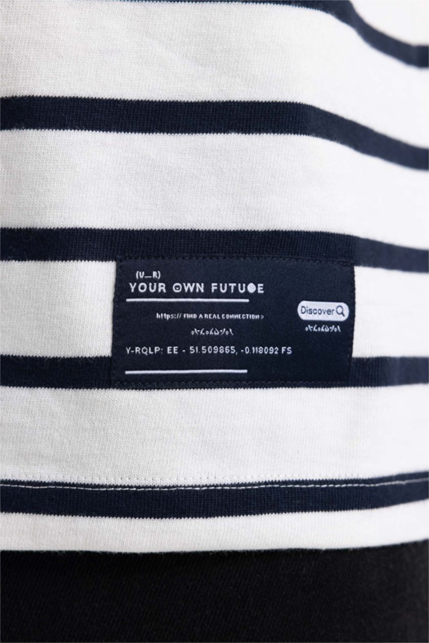 رجال بيج فاتح سويت شيرت مخطط قصة مريحة بياقة مستديرة