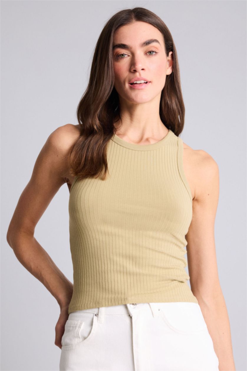 Woman Beige Slim Fit Camisole Halter Collar Tank Top