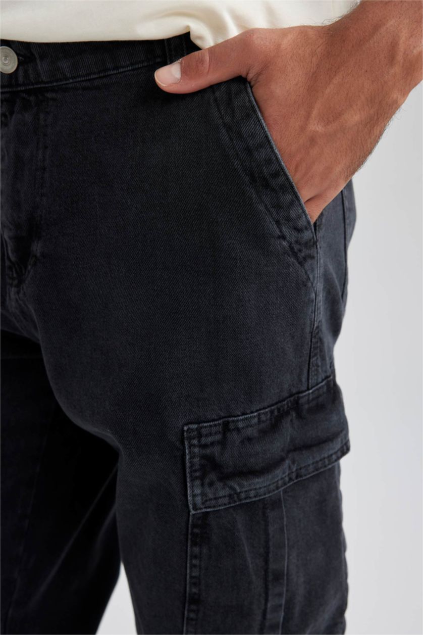 رجالي أسود بنطلون جينز بقصة مريحة