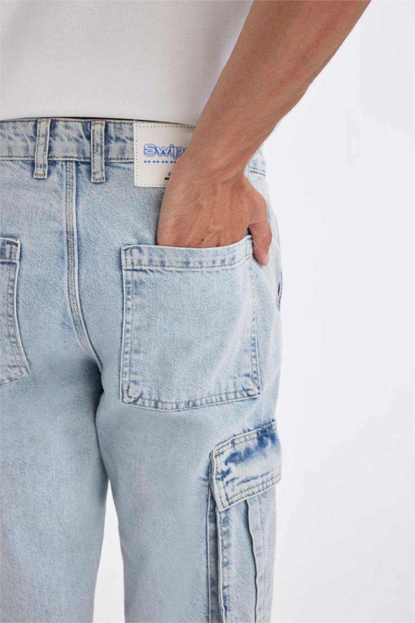 رجالي أزرق فاتح بنطلون جينز بقصة مريحة