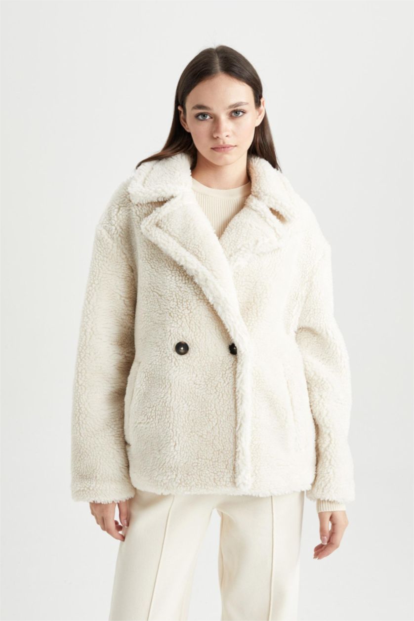 Kadın Kum Regular Fit  Isı Yalıtımlı Pelüş Mont Kaban Kruvaze Kapamalı Düğmeli Cepli