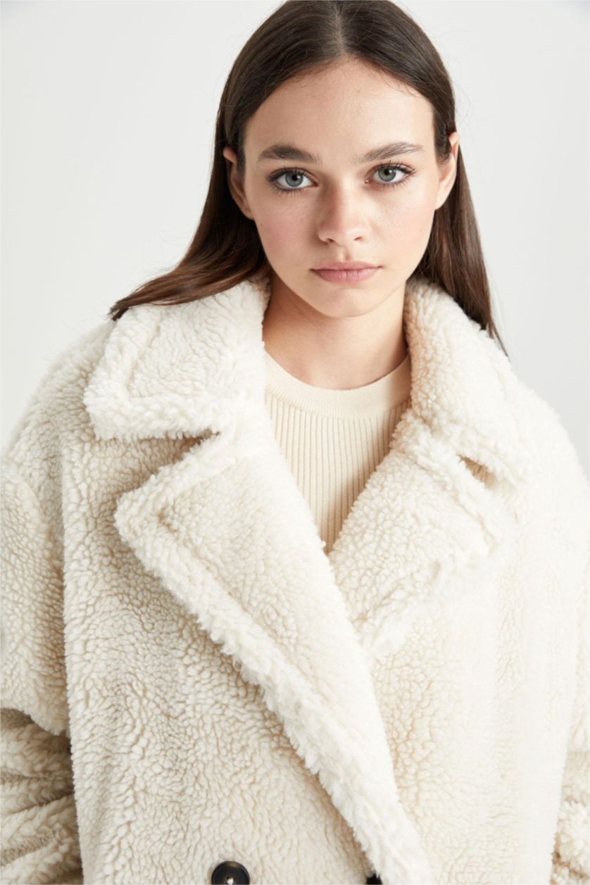 Kadın Kum Regular Fit  Isı Yalıtımlı Pelüş Mont Kaban Kruvaze Kapamalı Düğmeli Cepli